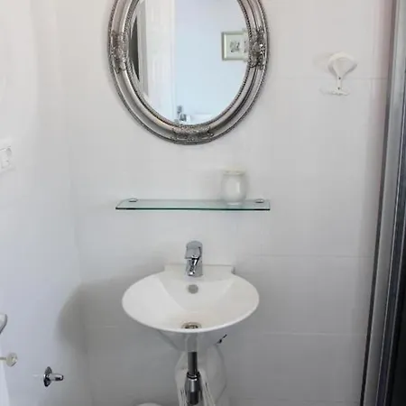 Adriona Apartman *